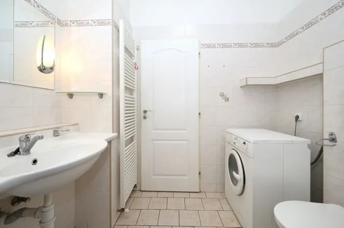 Pronájem bytu 1+kk, Praha - Holešovice, Janovského, 50 m2