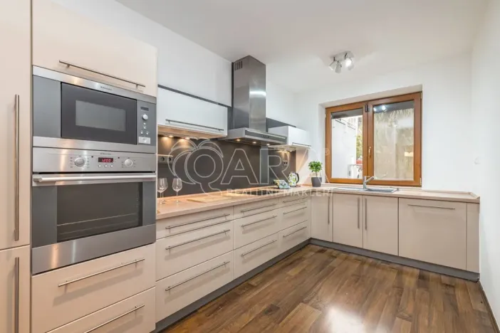 Prodej rodinného domu, Zbuzany, Lomená, 162 m2