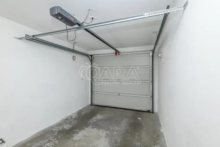 Prodej rodinného domu, Zbuzany, Lomená, 162 m2