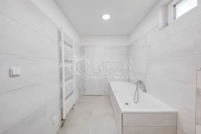 Prodej rodinného domu, Drhovy, 340 m2