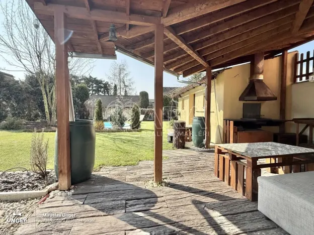 Prodej rodinného domu, Loděnice, 192 m2