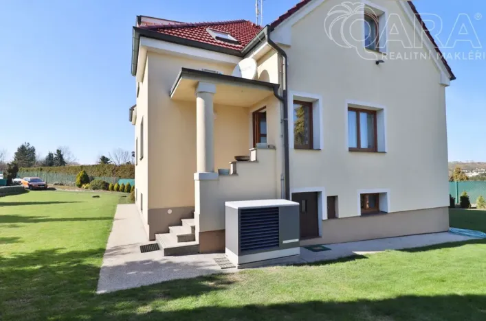 Prodej rodinného domu, Statenice - Černý Vůl, Kralupská, 210 m2