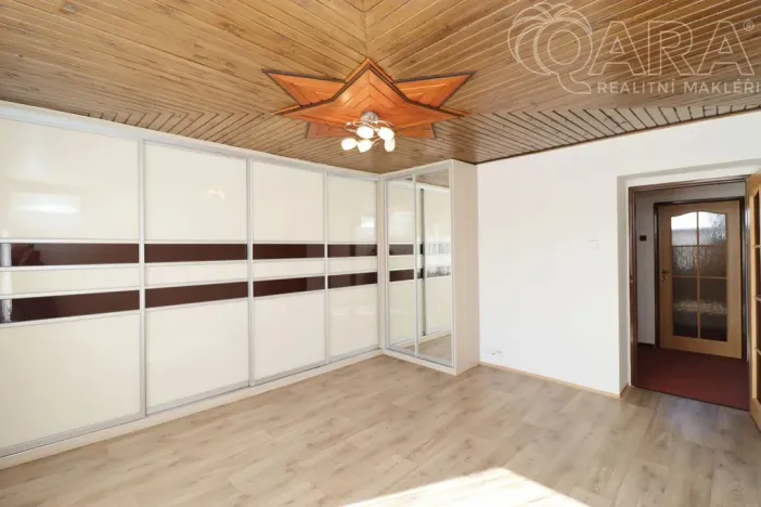 Prodej rodinného domu, Statenice - Černý Vůl, Kralupská, 210 m2