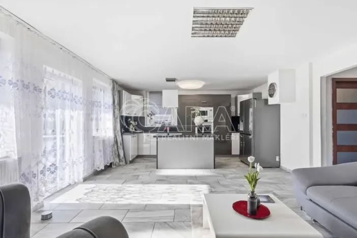 Prodej rodinného domu, Průhonice, U Cihelny, 200 m2