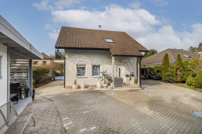 Prodej rodinného domu, Průhonice, U Cihelny, 200 m2