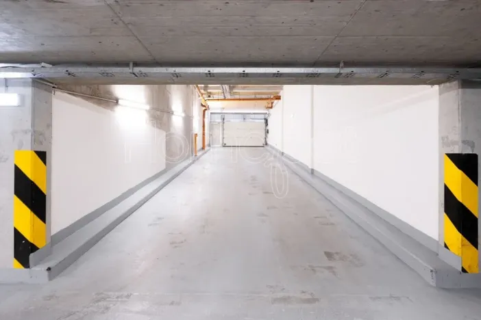 Prodej garáže, Praha - Smíchov, Tomkova, 19 m2