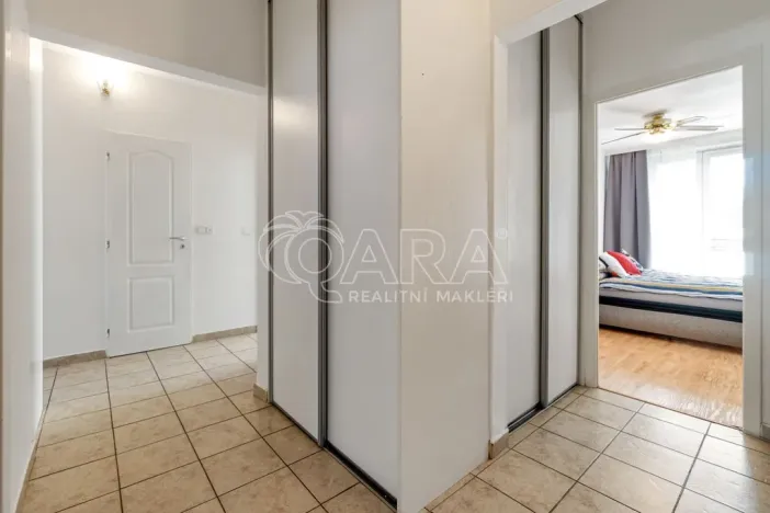 Prodej bytu 3+1, Praha - Černý Most, Vybíralova, 77 m2