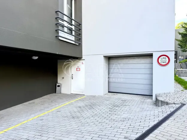 Prodej garáže, Praha - Vinohrady, Perucká, 15 m2