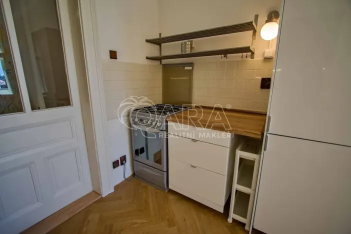 Pronájem bytu 2+kk, Praha - Vršovice, Slovinská, 44 m2