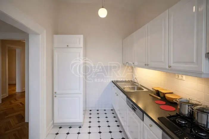 Pronájem bytu 4+1, Praha - Josefov, Pařížská, 151 m2