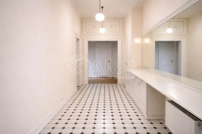 Pronájem bytu 4+1, Praha - Josefov, Pařížská, 151 m2