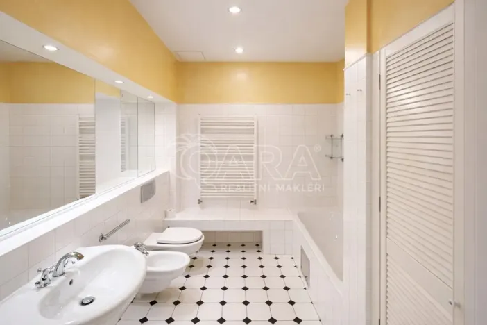 Pronájem bytu 4+1, Praha - Josefov, Pařížská, 151 m2