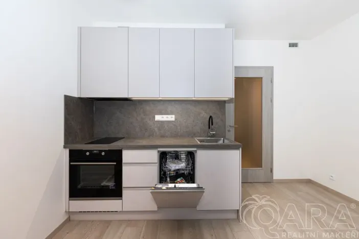 Prodej bytu 1+kk, Praha - Hloubětín, Poděbradská, 32 m2