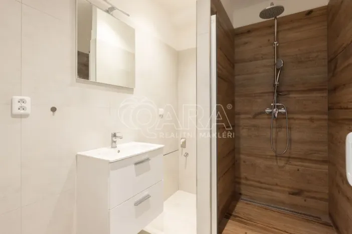 Pronájem bytu 2+kk, Praha - Karlín, Sokolovská, 62 m2