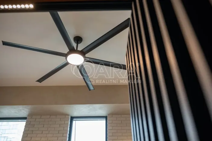 Pronájem bytu 1+kk, Praha - Holešovice, Tusarova, 53 m2