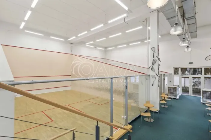 Prodej kanceláře, Praha - Petrovice, Novopetrovická, 1433 m2