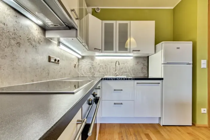 Pronájem bytu 2+kk, Dolní Břežany, Náměstí Na Sádkách, 58 m2