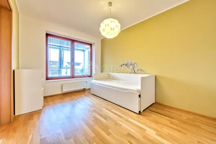 Pronájem bytu 2+kk, Dolní Břežany, Náměstí Na Sádkách, 58 m2
