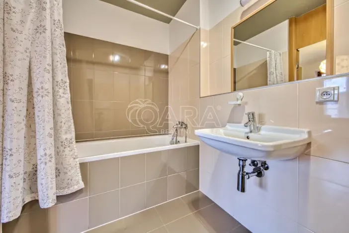 Pronájem bytu 2+kk, Dolní Břežany, Náměstí Na Sádkách, 58 m2