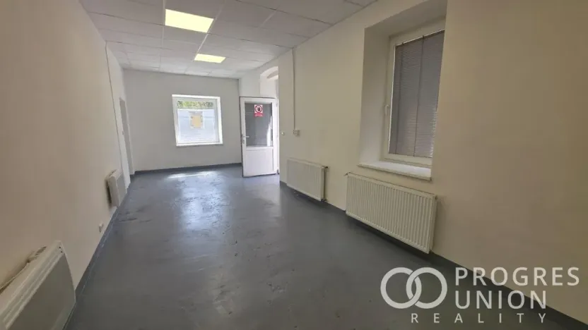 Pronájem obchodního prostoru, Rožnov pod Radhoštěm, 45 m2
