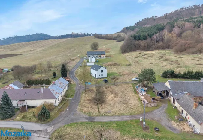 Prodej pozemku pro bydlení, Linhartice, 748 m2