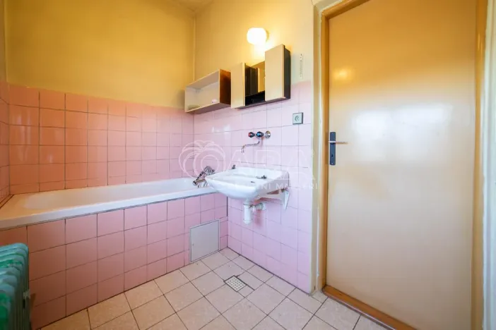 Prodej rodinného domu, Praha - Suchdol, Stržná, 233 m2