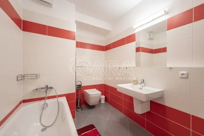 Pronájem bytu 2+kk, Praha - Dolní Měcholupy, Honzíkova, 60 m2