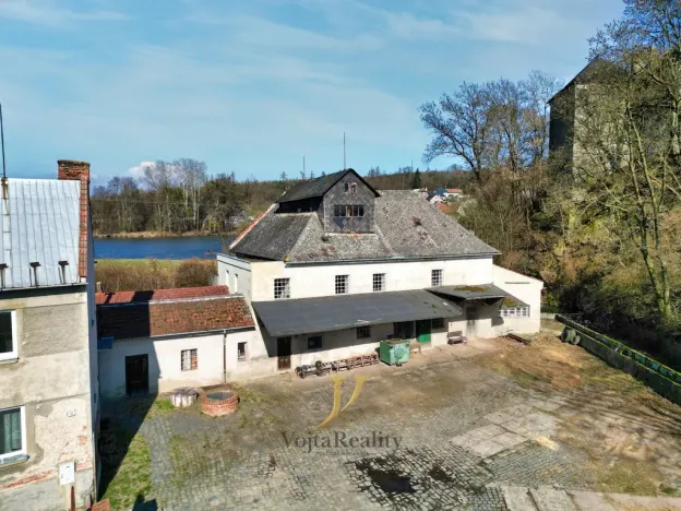 Prodej výrobních prostor, Tršice, 1544 m2