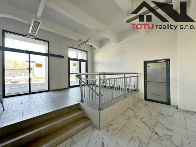 Pronájem komerční nemovitosti, Jaroměř, Husova, 36 m2