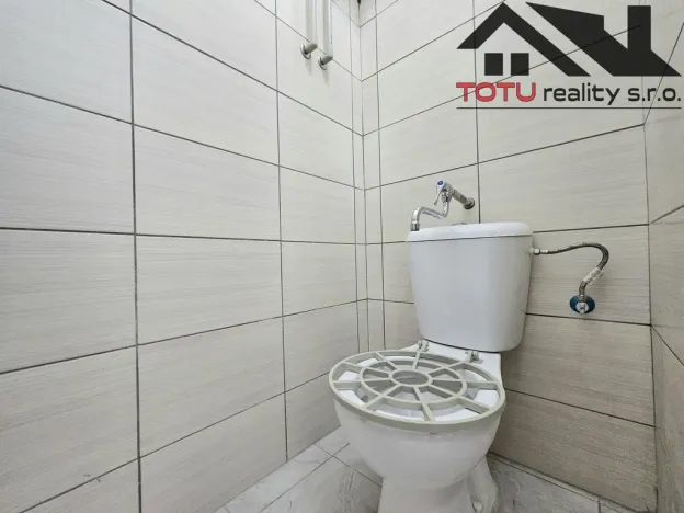 Pronájem komerční nemovitosti, Jaroměř, Husova, 36 m2