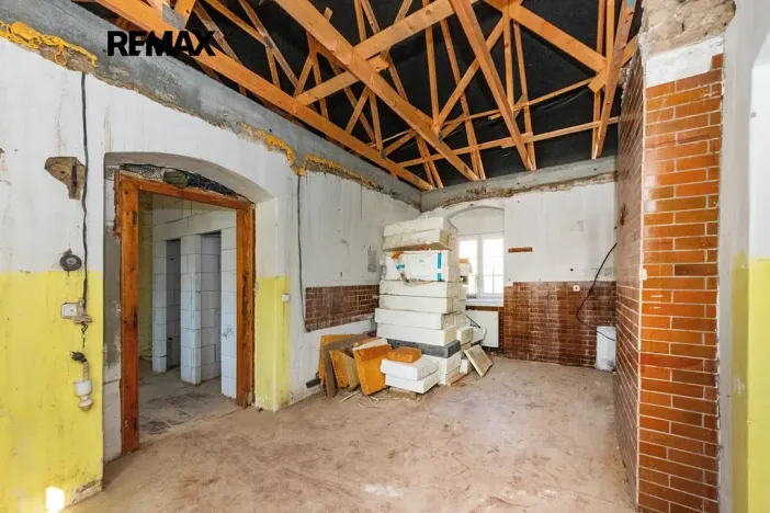 Prodej rodinného domu, Černuc, 330 m2