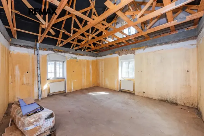 Prodej rodinného domu, Černuc, 330 m2