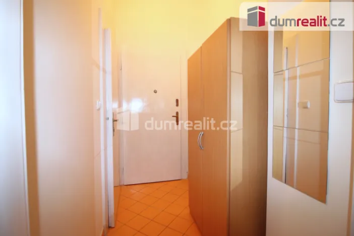 Pronájem bytu 1+kk, Praha - Smíchov, Moulíkova, 25 m2