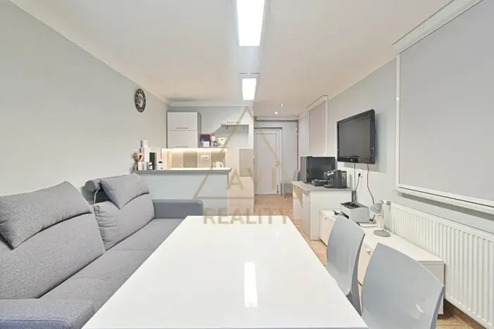 Prodej rodinného domu, Hřebeč, nám. Draha, 150 m2