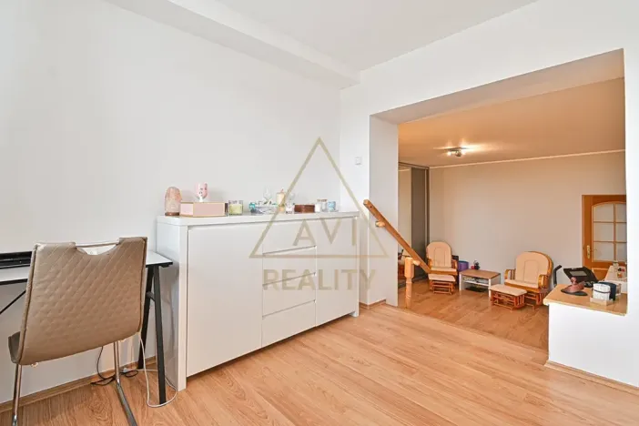 Prodej rodinného domu, Hřebeč, nám. Draha, 150 m2