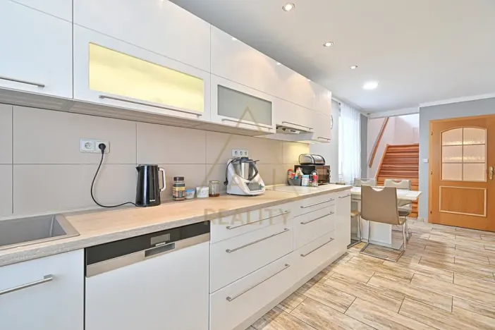 Prodej rodinného domu, Hřebeč, nám. Draha, 150 m2