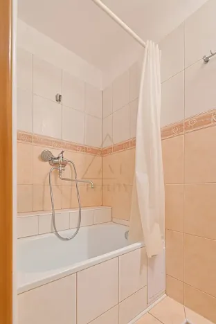 Prodej rodinného domu, Hřebeč, nám. Draha, 150 m2