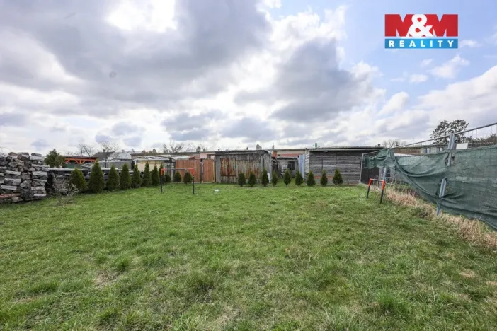 Prodej pozemku pro bydlení, Lužice, 372 m2