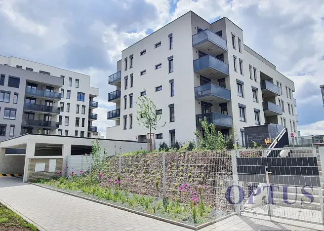 Pronájem bytu 3+kk, Praha - Hloubětín, Waltariho, 73 m2