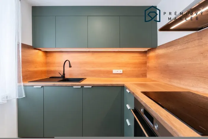 Pronájem bytu 1+1, Meziboří, Okružní, 30 m2