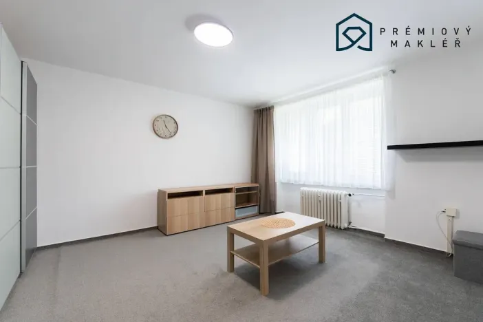 Pronájem bytu 1+1, Meziboří, Okružní, 30 m2