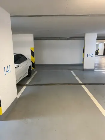 Pronájem garážového stání, Praha - Hostivař, Rižská, 15 m2