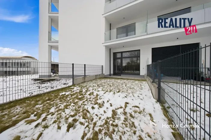 Pronájem bytu 1+kk, Brno, třída Generála Píky, 42 m2