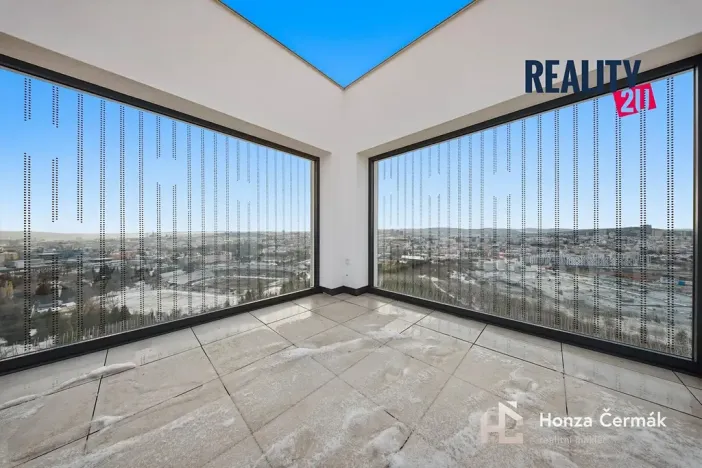 Pronájem bytu 1+kk, Brno, třída Generála Píky, 42 m2