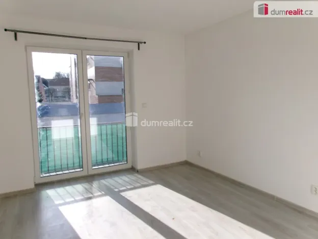 Pronájem bytu 2+kk, Dobrovice, Na Hložku, 60 m2