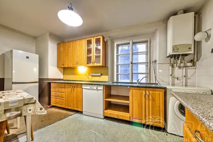 Prodej bytu 4+1, Praha - Malá Strana, Malostranské náměstí, 91 m2