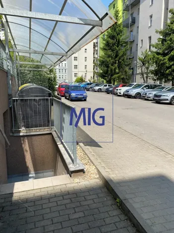 Prodej garážového stání, Brno, Trýbova, 25 m2