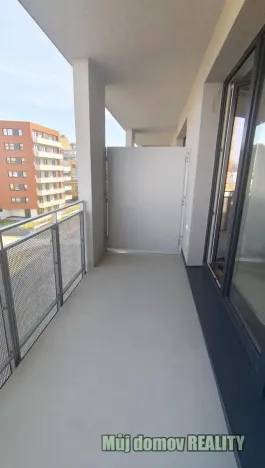 Pronájem bytu 1+kk, Praha - Vysočany, Poděbradská, 35 m2