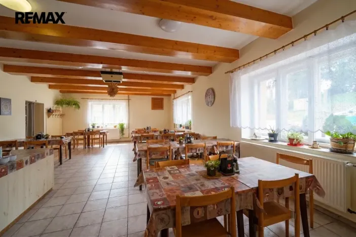 Prodej restaurace, Valšov, 879 m2