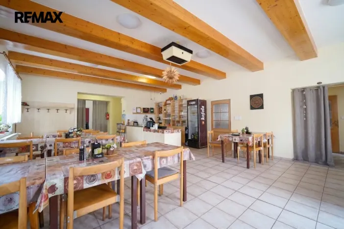 Prodej restaurace, Valšov, 879 m2